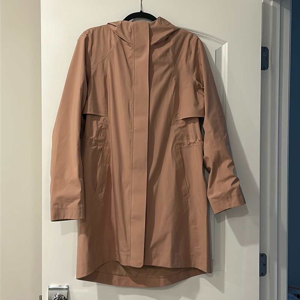 Lululemon Rebel Rain Coat